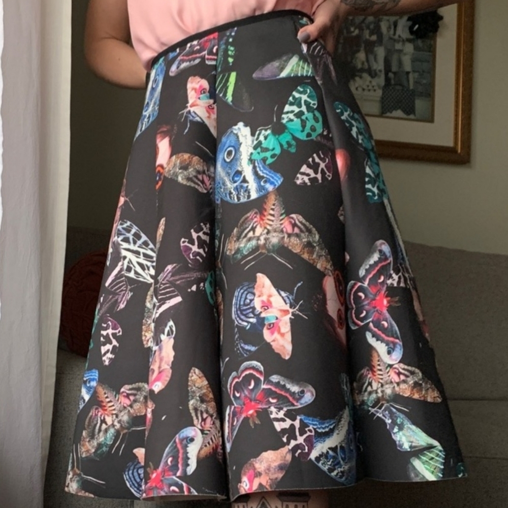 Gorgeous full skirt🦋